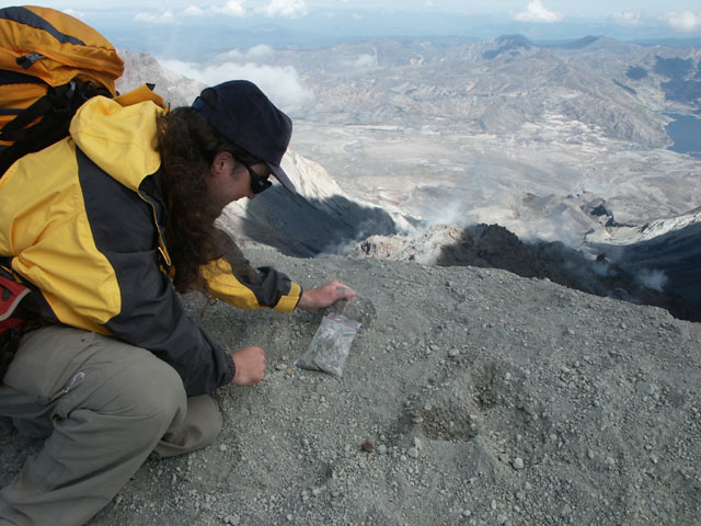 19_Jeff_collecting_ash